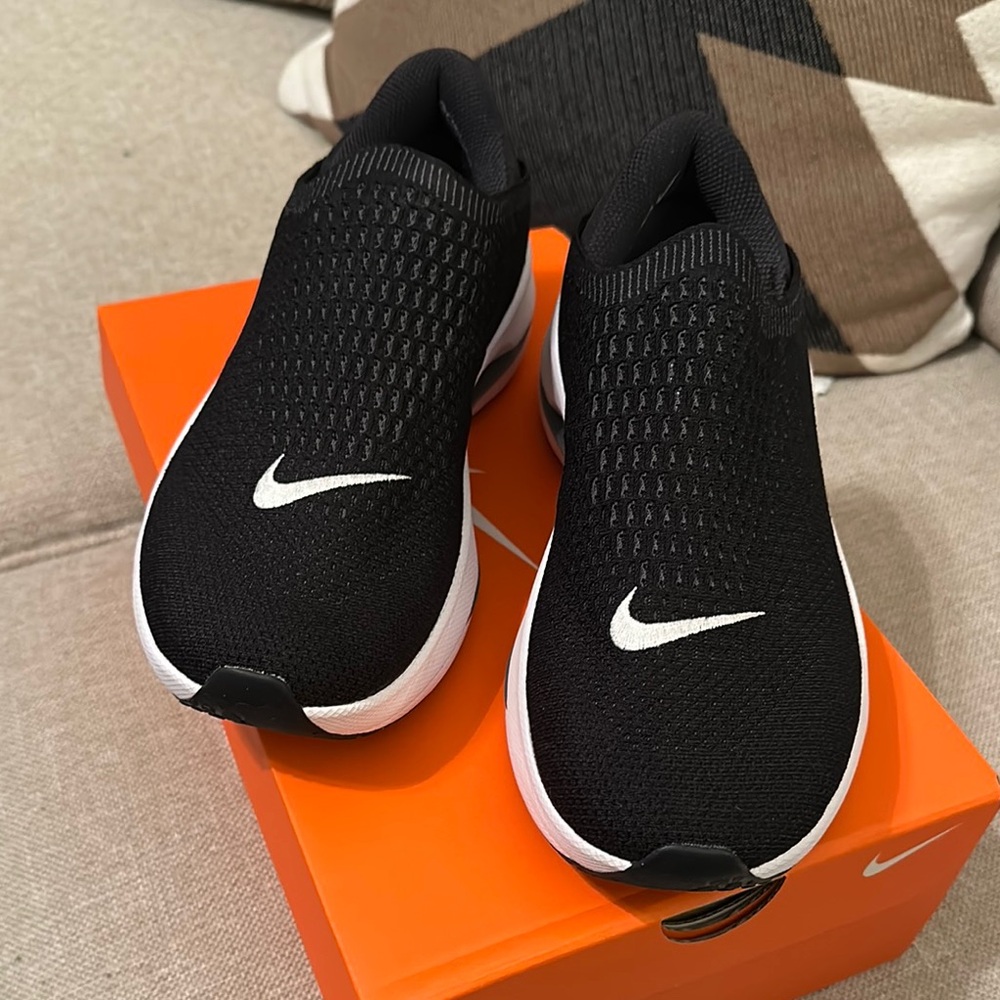 Nike Reina EasyOn